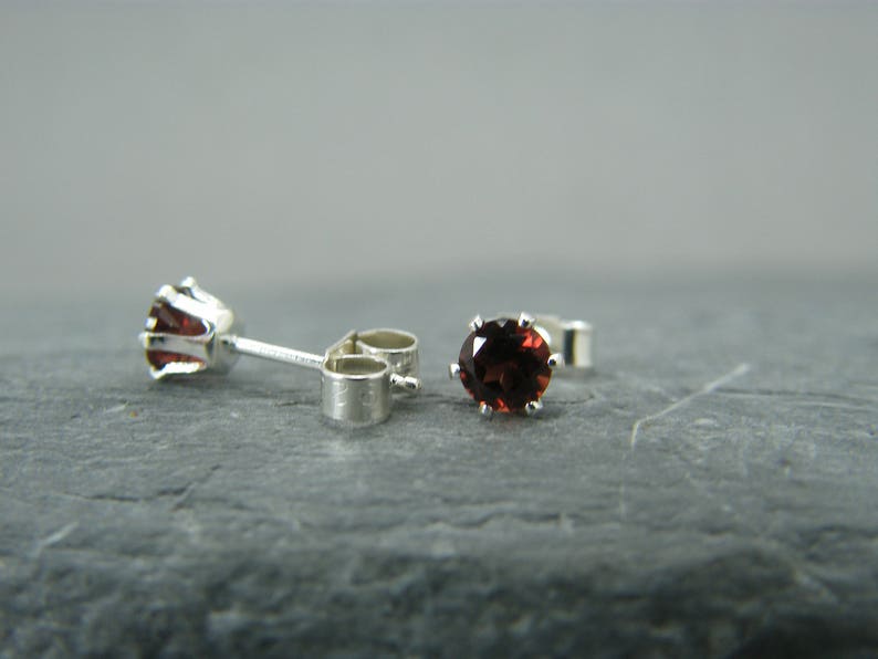 Garnet earrings for women ~ Gift for January birthday ~ Birthstone earrings January ~ Tiny gemstone stud earrings ~ Garnet studs