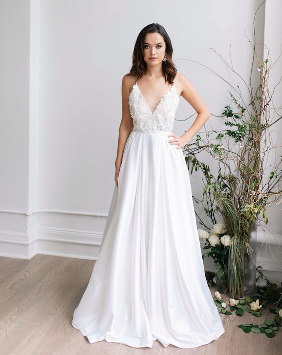 romantic lace wedding gowns