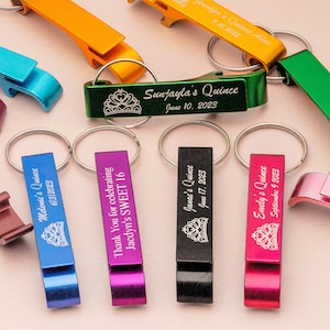 Llaveros abridores de botellas personalizados para recuerdos de quinceañera, grabados personalizados a granel, recuerdos de 15 años, 15.º cumpleaños, regalos de recuerdo de Mis Quince