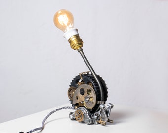 Caracol mecánico, piezas de reloj vintage, arte de metal, lámpara de escritorio automotriz, iluminación industrial, lámpara Steampunk