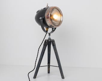 Stary motocyklowy reflektor lampa podłogowa drewniany statyw radziecki retro industrialny DIY ZSRR prędkościomierz steampunk