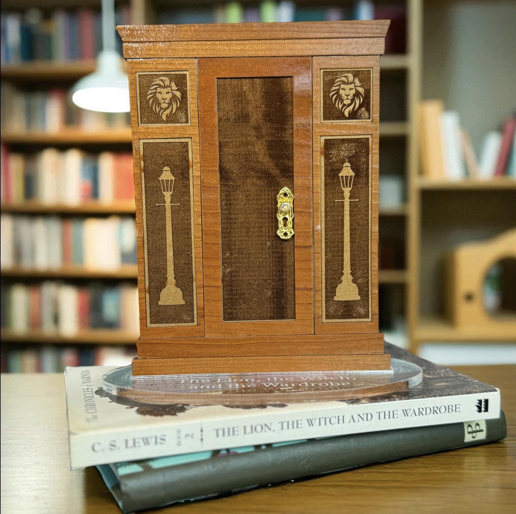 Narnia wardrobe door - Etsy 日本