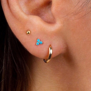 Zierliche Türkis Ohrstecker - Drei Stein Ohrstecker - Winzige Gold Ohrstecker - Sterling Silber Ohrstecker - Türkis Ohrringe - Zierliche Gold Ohrstecker