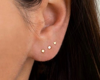 Puces d'oreilles ultra minuscules de 2 mm - minuscules puces d'oreilles triangle - minuscules puces d'oreilles cercle - minuscules boucles d'oreilles en or - mini boucles d'oreilles à pois - plus petites boucles d'oreilles