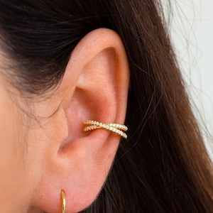 Sparkly sterling silver criss cross ear cuff - Minimalist ear cuff - No piercing ear cuff - Dainty CZ ear cuff - Non pierced conch ear cuff