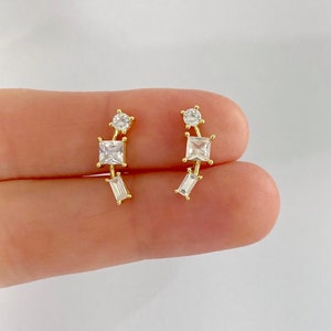 Climber cartilage gold stud earrings -  Cartilage stud - Helix stud in 925 sterling silver - Minimalist earrings -  Dainty gold earrings