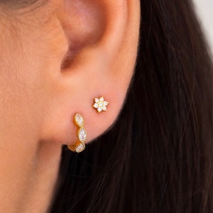 Winzige Blumen Ohrstecker - Cz mini Blume Knorpelohrring - Zierliche Blumen Ohrstecker - Knorpel Piercing - Diamant Cz Ohrstecker - Kleine Gold Ohrstecker