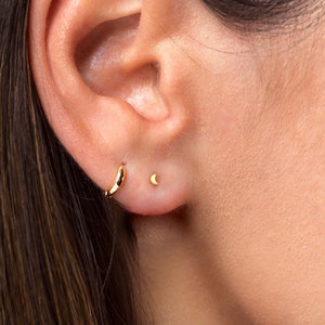 2mm kleine kleine maan studs sierlijke ster studs kleine wassende maan oorbellen gouden kleine ster stud oorbellen Sterling zilveren kleine oorbellen afbeelding 5