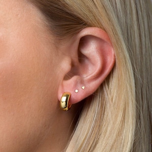2mm ultra tiny dot studs Teeny tiny triangle studs Tiny circle stud earrings Tiny gold earrings Mini dot earrings Tiniest earrings zdjęcie 8