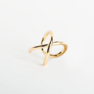 Criss cross ear cuff - Tiny ear cuff - No piercing needed - Sterling silver cartilage earring - 18K gold ear cuff - Dainty ear cuff earring