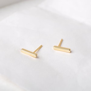 Gold bar studs - Small bar earrings - Bar studs - Dainty earrings - Minimal line earrings - Tiny gold studs - Geometric tiny earrings