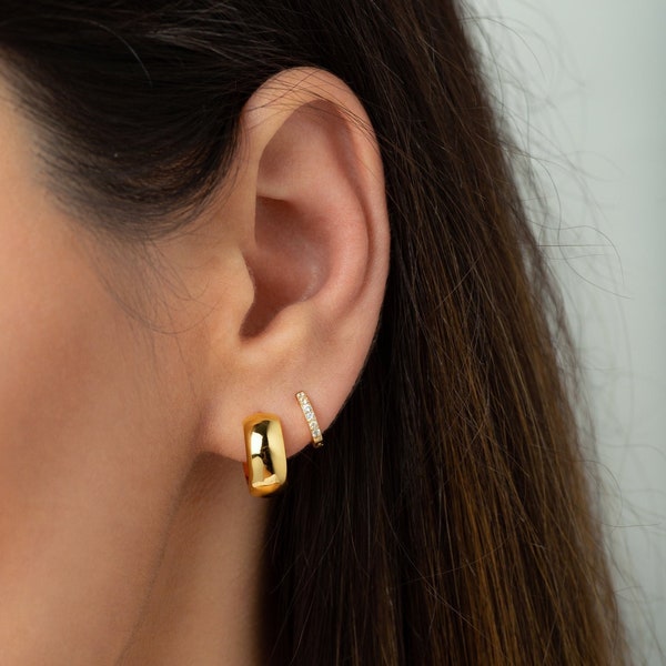 Thick gold hoop earrings - Huggie hoop earrings - Chunky gold hoops - Gold small hoop earrings - Small chunky hoops - Huggie earrings