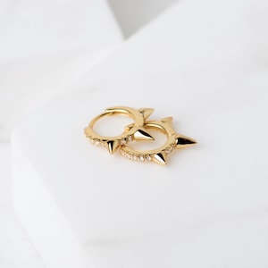 Gold spike earrings - Huggie earrings - Gold spike hoop earrings - Huggie hoop earrings - Cartilage earrings - Gold hoops - Dainty earrings