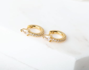 Pendientes Huggie - Pendientes de aro pequeños - Pendientes de oro delicados - Pendientes de aro mini - Pendientes de aro diminutos - Mini criollas o - Aros huggie dorados