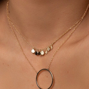 Delicate gold necklace with coins - Gold coin necklace - Dainty disc necklace - Delicate choker - Layering necklace - Minimalist necklace