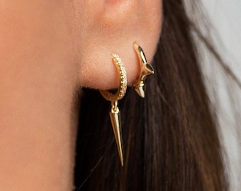 Spike hoop earrings - Gold spike hoops - Small hoop earrings - Huggie earrings - Dainty hoops - Gold hoops - Tiny hoops - Minimal earrings