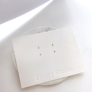 2mm kleine kleine maan studs sierlijke ster studs kleine wassende maan oorbellen gouden kleine ster stud oorbellen Sterling zilveren kleine oorbellen afbeelding 4