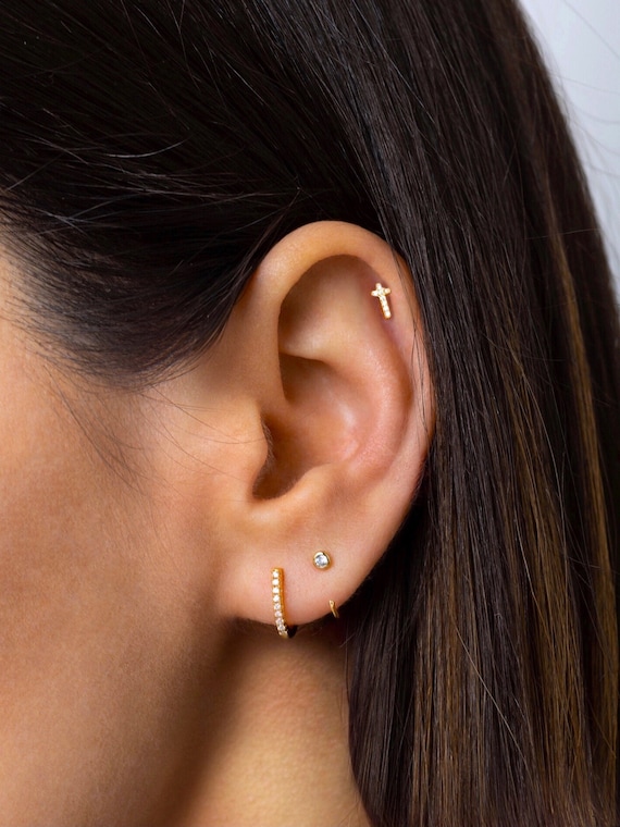 Small gold cross stud earrings outlet