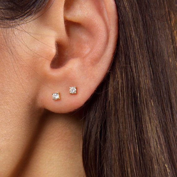 Tiny Diamond Studs Tiny Earrings Dainty Gold Earrings Diamond Studs Tiny Gold Studs Dainty Studs Minimal Studs Dainty Earrings Etsy Canada