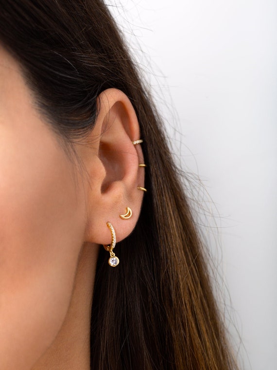 Dainty huggie hoop earrings best sale