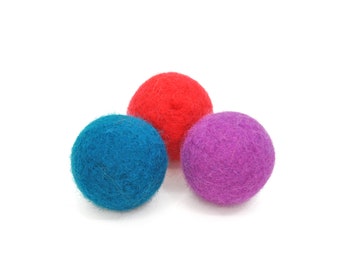 Cat Toy Dog Toy Pack of 3 Felt Balls 5cm Emerald Red Dark Pink Sounding Ball for Small Dogs Rattle Ball