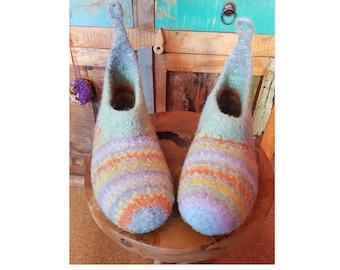 Size 41 - felt slippers, barefoot shoes, colorful stripes with lots of may green, striped, warm to the ankles, super comfortable slippers, extra non-slip