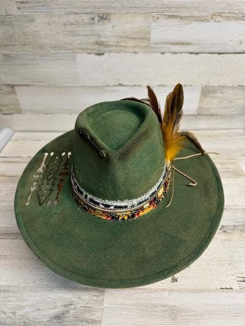 Outlaw Angel/Wide brim rancher