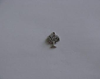 Ref: BA 223-3 charms tree antique silver charm