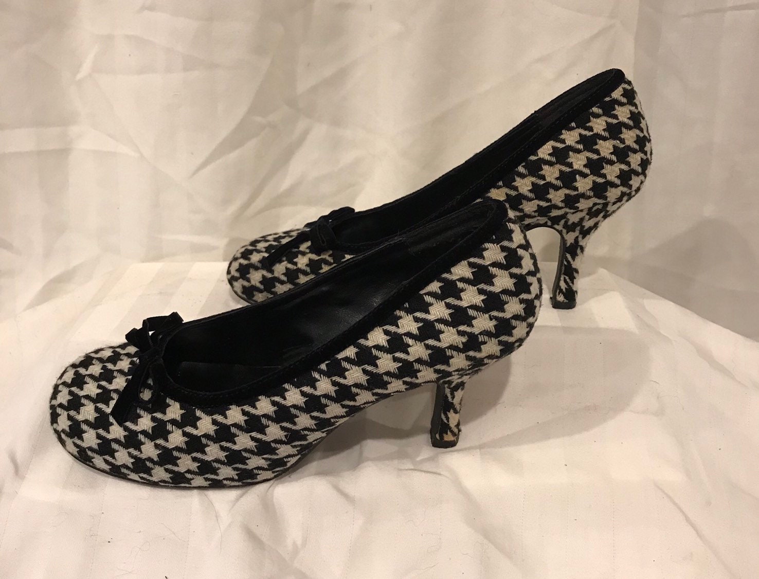houndstooth pumps