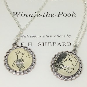 Collana Piglet - Collana Winnie the Pooh - Fatta a mano con illustrazione di libri vintage reali - Classico Winnie the Pooh Bear - Bookish Gifts