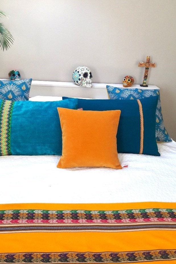 Coussin Déco Carré Velours Moutarde