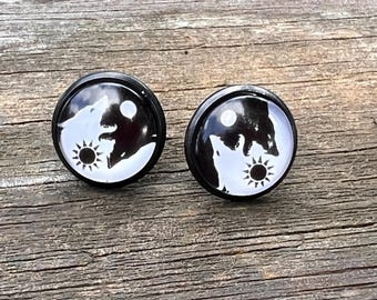 Black and White Yin Yang Wolf Flat Back Stud Earrings