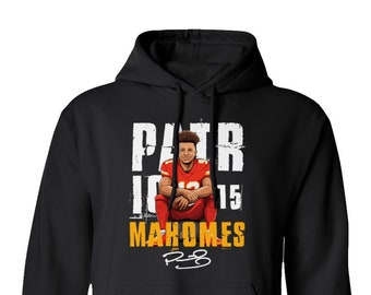 Mahomes 15 GOAT Quarterback Football Player Signed Unisex Hooded Sweatshirt