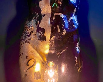 Vergoldete männliche Torso-Lampe: Handbemaltes Schwarz-Gold-Neuheits-Licht