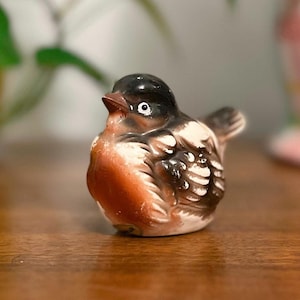Vintage Robin Pepper Shaker Kenmar Japan