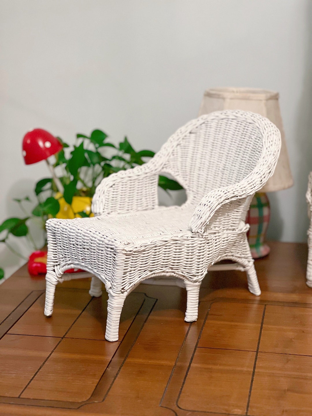 Vintage Small White Wicker Lounge Chase Doll Chair or Plant Stand - Etsy