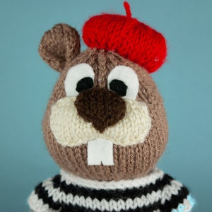 Knitting Pattern: Monsieur Beaver French Style Beaver Toy / Doll image 2