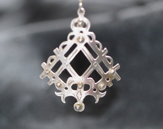 Vintage sterling silver shield shaped pendant nec… - image 1