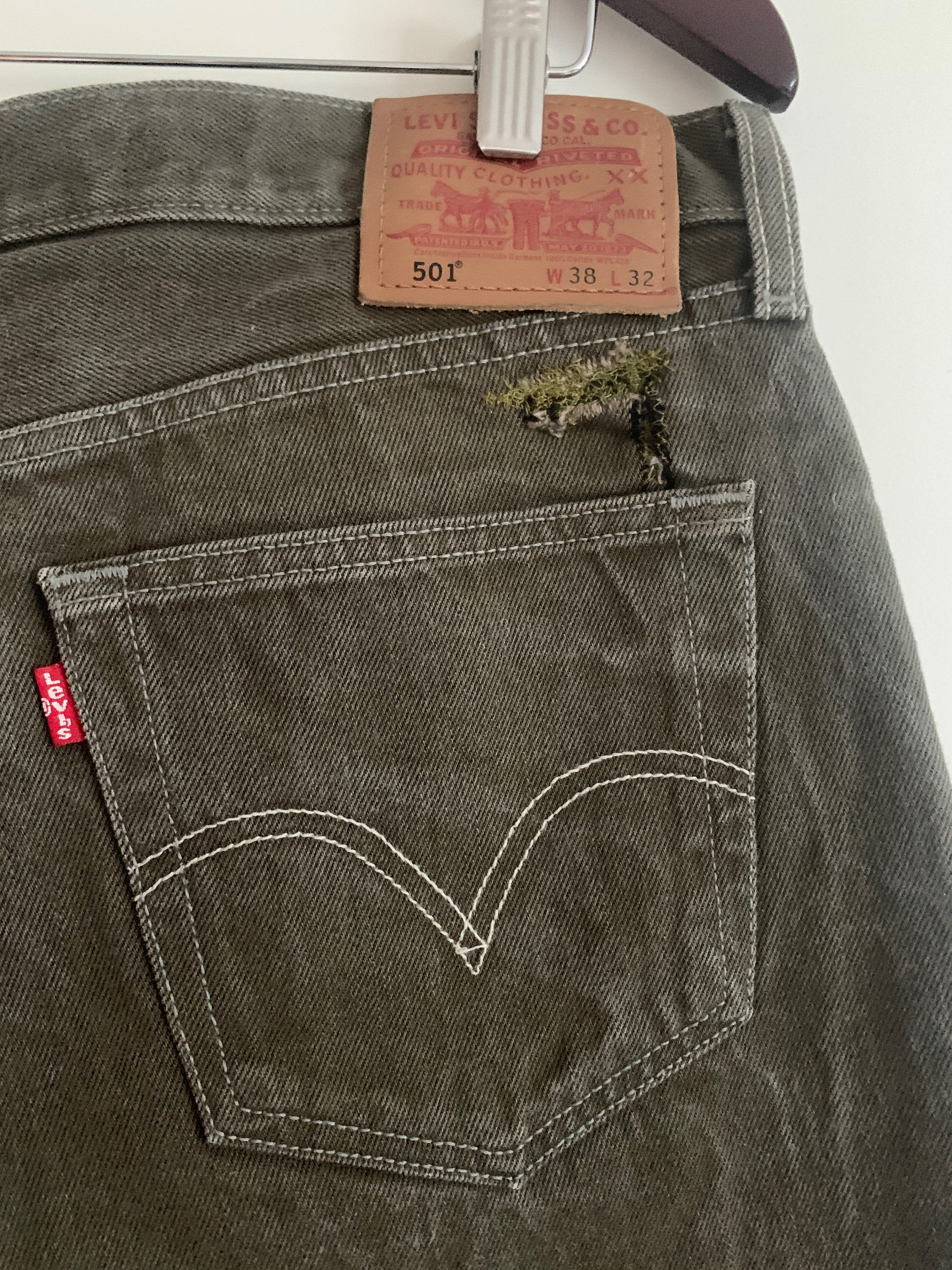 Vintage 1990s LEVI'S 501 Mom Jeans W38 L32 Straight Leg - PRICE