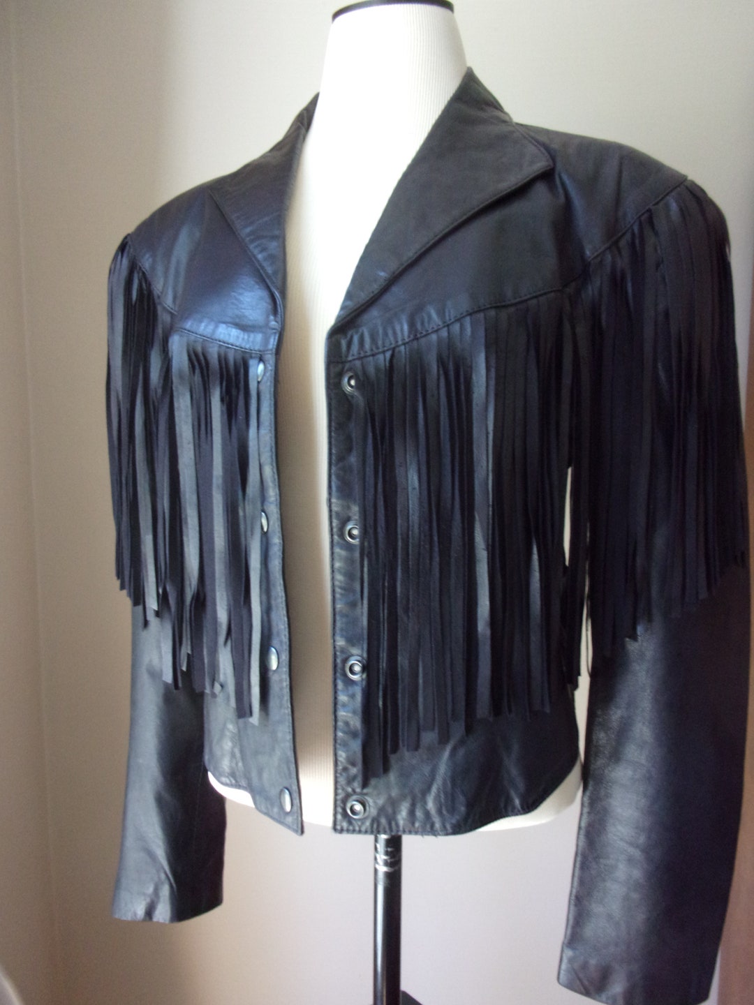 gorgeous-vintage-black-leather-fringed-jacket-genuine-leather-cropped