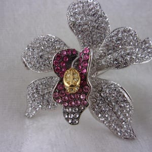 Sparkling Lily Rhinestone Ring- Large Statement Ring- Brilliant Sparkle- Beautiful Condition- Gift for Her- Bling Jewelry- Size 7