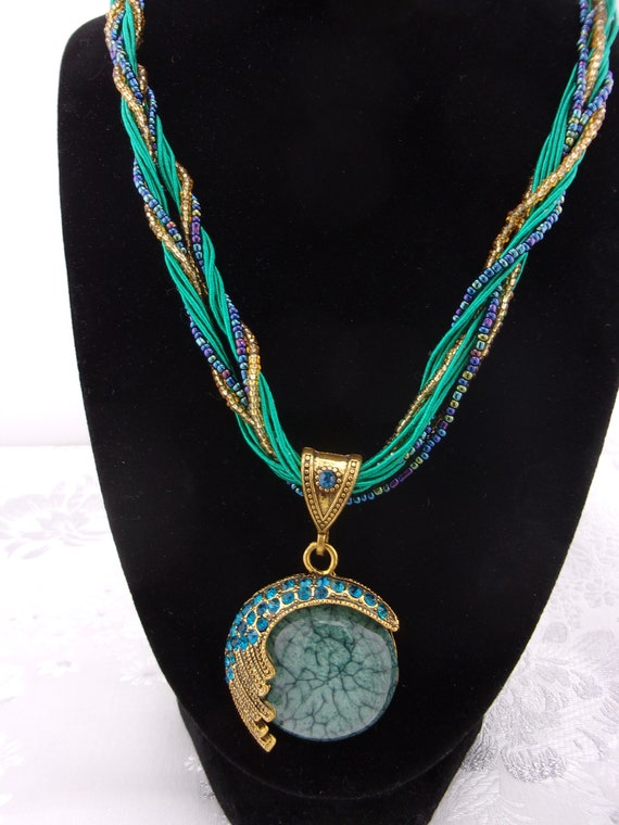 Vintage Turquoise Green & Gold Pendant Necklace-A… - image 3