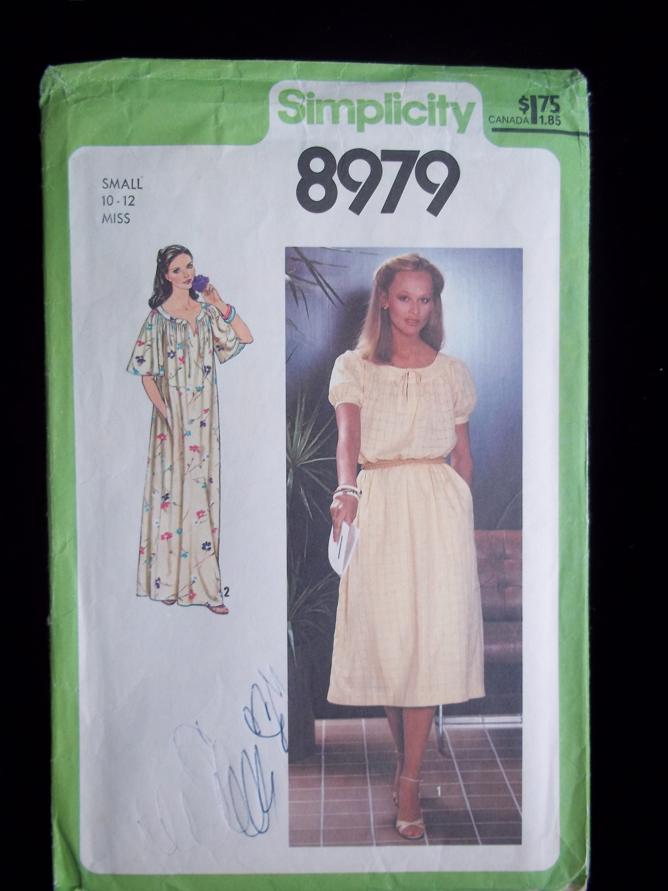 Retro 70's Boho Maxi Dress Sewing Pattern- Pullover Dress- Simplicity 8979- Size 10-12 Bust 32 1/2" - 34"  *Easy To Make*