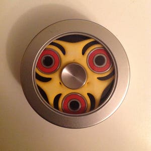 Trefoil Circle Spinner