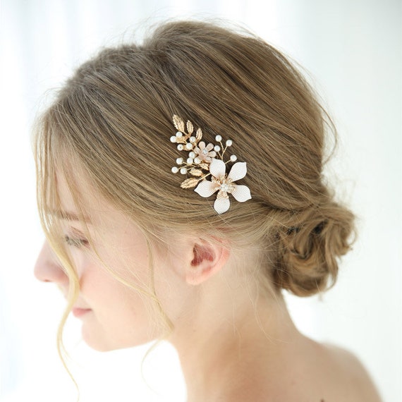 bridesmaid hair accessories flowers