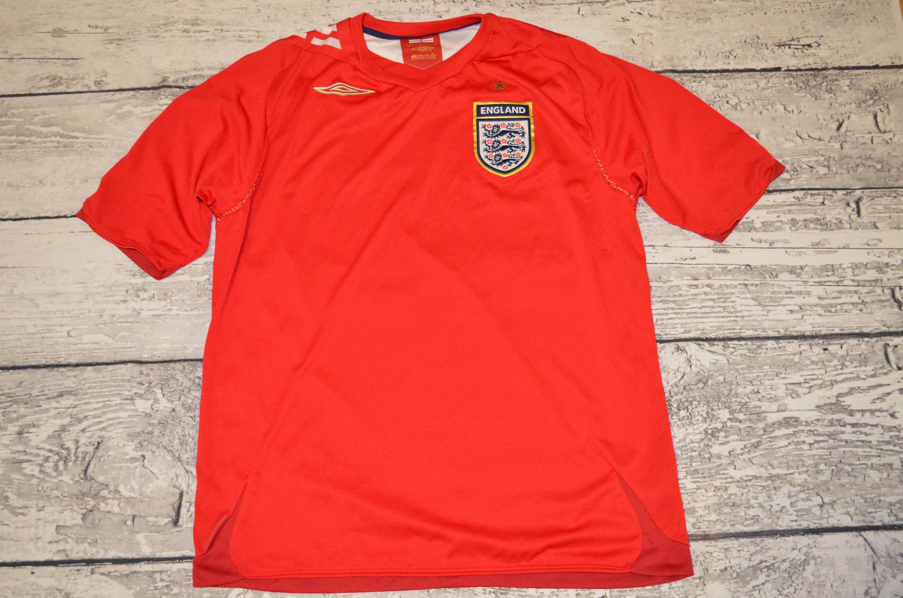 Vintage Umbro T-shirt England Football National Team Jersey