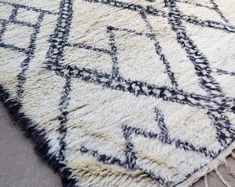 JADIDA - Vintage Beni Ourain Rug (Cream, dark brown - 7x10.5 rug)