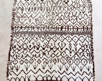 KABIR - Vintage Azilal Moroccan Rug (cream with dark brown - 5x8.5 rug)