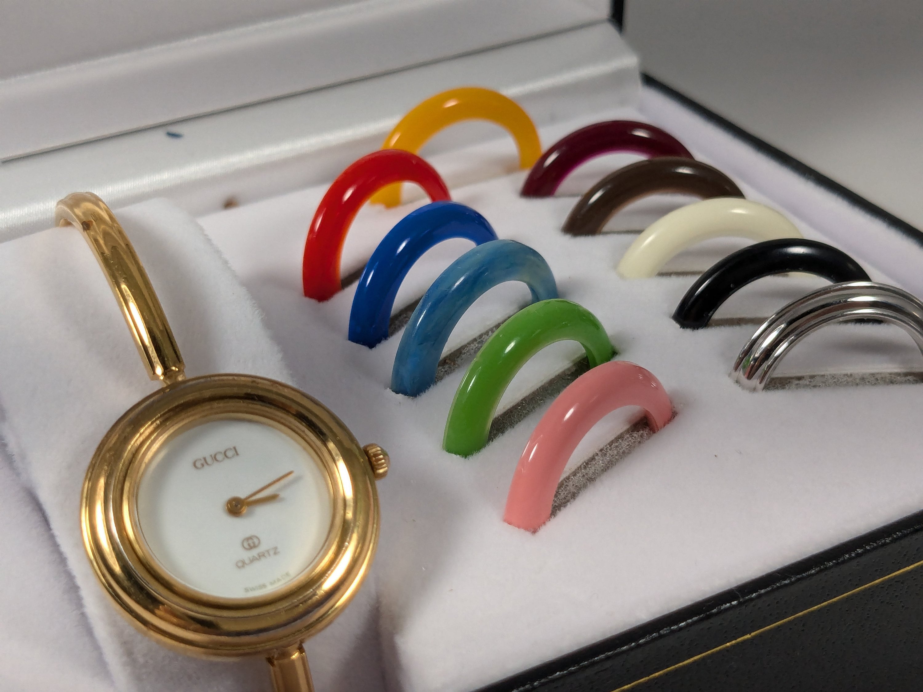 GUCCI 腕時計vintage カラフルリング付き Vintage Gucci Multi Bezel Swiss Watch With Certificate of