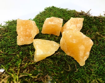 5 Piece Orange Calcite Crystals, Healing Crystal Stones, Feng Shui Decor, Chakra Balancing, Crystal Grid, Raw Crystal Stones